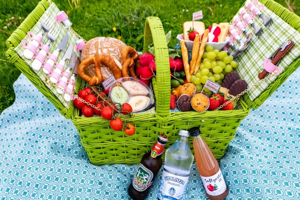 Our vegetarian picnic basket