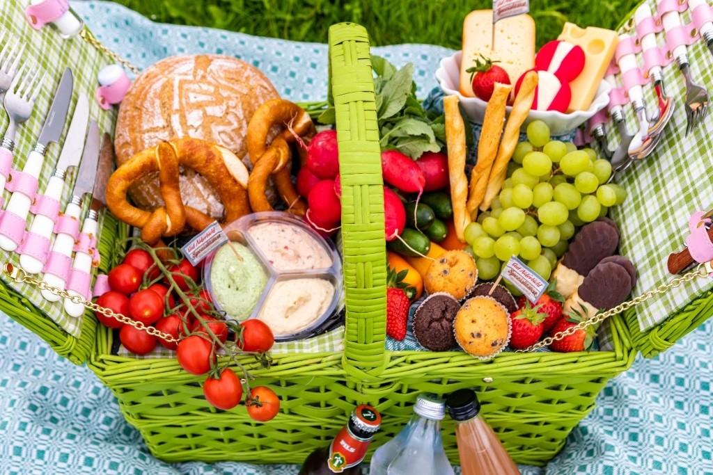 Our vegetarian picnic basket