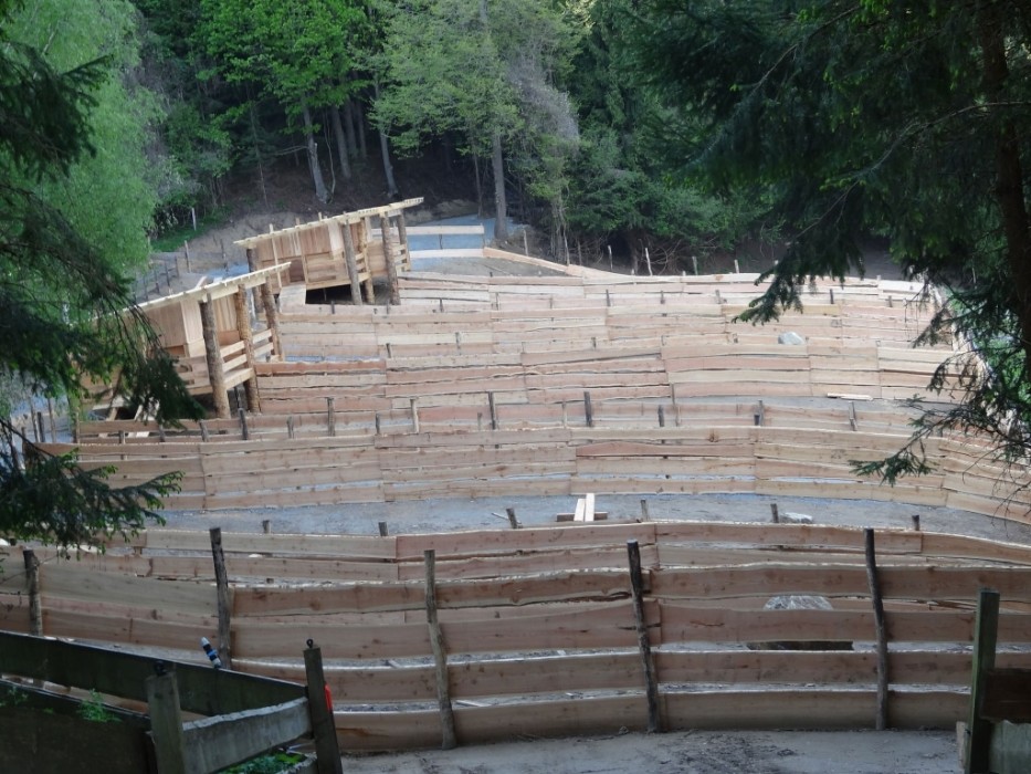Gut Aiderbichl Carinthia - Construction of the wild boar enclosure